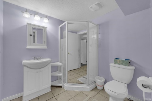 4380 Woodcrest Road, West Vancouver, BC 