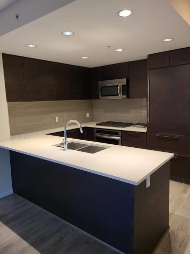 309-3102 Windsor Gate, Coquitlam, BC 