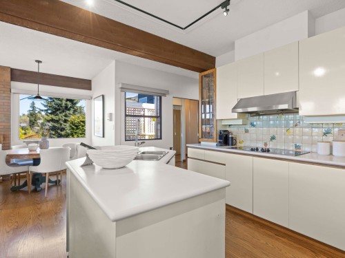 5012 Maple Street, Vancouver, BC 