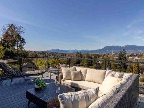 5012 Maple Street, Vancouver, BC 