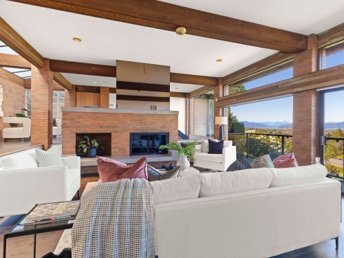 5012 Maple Street, Vancouver, BC 