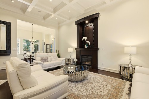 1017 Canyon Boulevard  North Vancouver, BC V7R 2K3