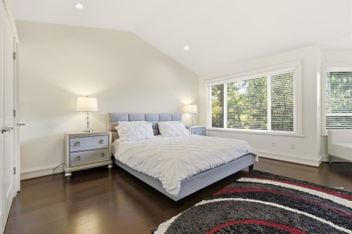 1017 Canyon Boulevard, North Vancouver, BC 