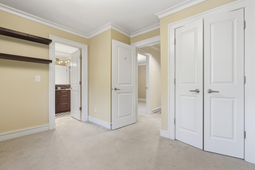 1017 Canyon Boulevard, North Vancouver, BC 