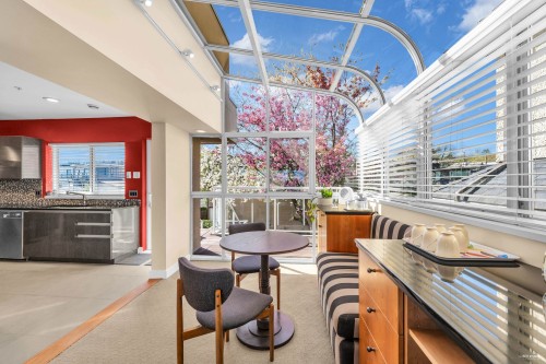 4060 10Th Avenue W, Vancouver, BC 