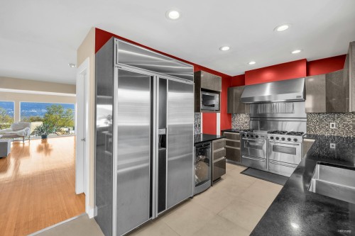 4060 10Th Avenue W, Vancouver, BC 