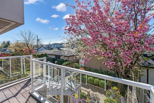 4060 10Th Avenue W, Vancouver, BC 