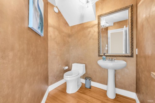 4060 10Th Avenue W, Vancouver, BC 