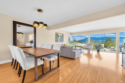 4060 10Th Avenue W, Vancouver, BC 