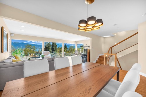 4060 10Th Avenue W, Vancouver, BC 