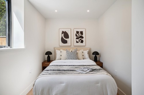 1-1915 3Rd Avenue E, Vancouver, BC 