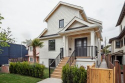 2-1915 3rd Avenue E Vancouver, BC V5N 1H4