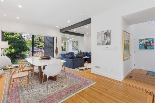 2615 2Nd Avenue W, Vancouver, BC 