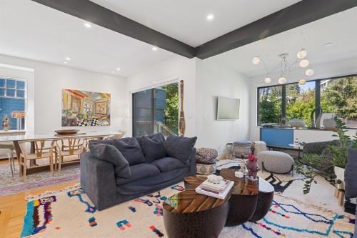 2615 2Nd Avenue W, Vancouver, BC 