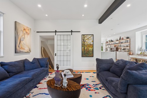 2615 2Nd Avenue W, Vancouver, BC 