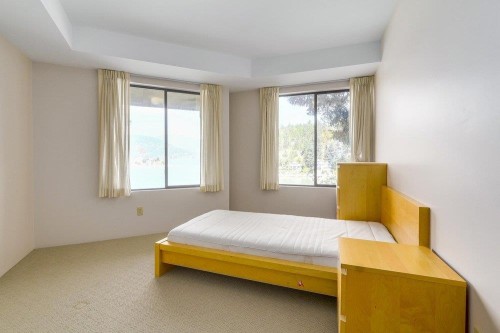 6648 Marine Drive, West Vancouver, BC 