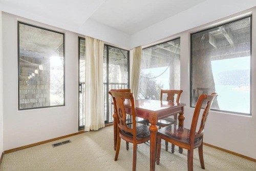 6648 Marine Drive, West Vancouver, BC 