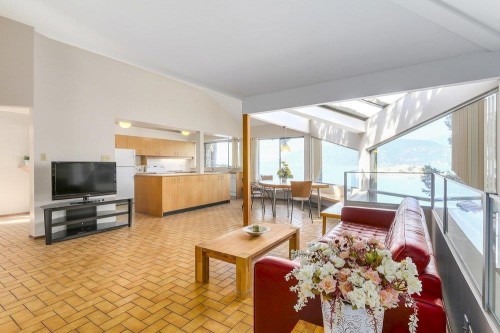 6648 Marine Drive, West Vancouver, BC 