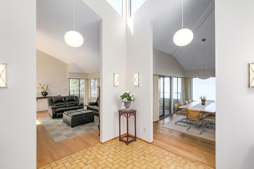 6648 Marine Drive, West Vancouver, BC 