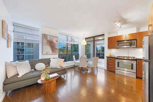 701-1068 Broadway W Vancouver, BC V6H 0A7