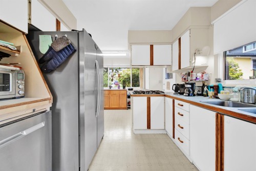 320 Seaforth Crescent, Coquitlam, BC 