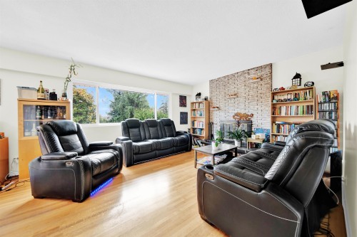 320 Seaforth Crescent, Coquitlam, BC 