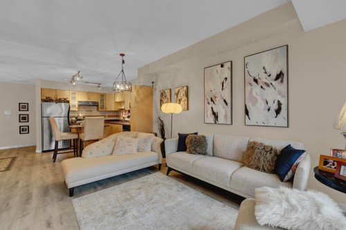 111-160 Shoreline Circle, Port Moody, BC 