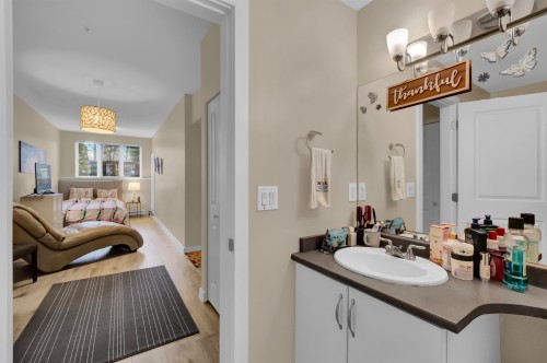 111-160 Shoreline Circle, Port Moody, BC 