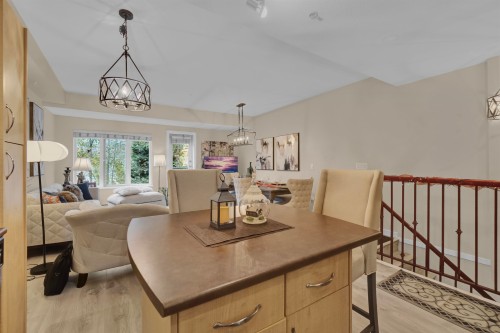 111-160 Shoreline Circle, Port Moody, BC 