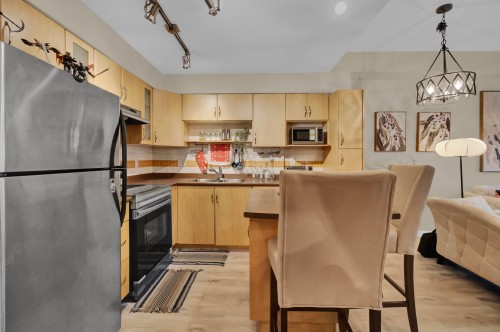 111-160 Shoreline Circle, Port Moody, BC 