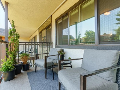 301-155 5th Street E North Vancouver, BC V7L 1L3