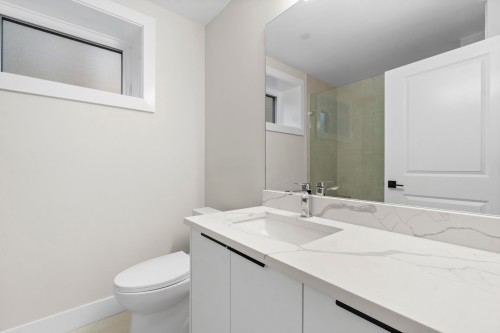 40 46Th Avenue E, Vancouver, BC 