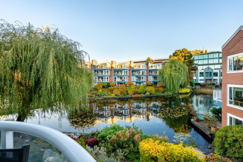 204-1551 Mariner Walk, Vancouver, BC 