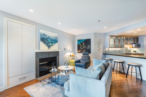 204-1551 Mariner Walk, Vancouver, BC 