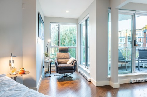 204-1551 Mariner Walk, Vancouver, BC 