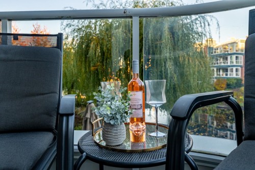 204-1551 Mariner Walk, Vancouver, BC 