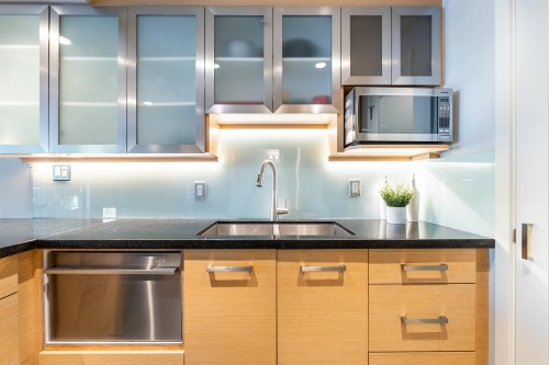 204-1551 Mariner Walk, Vancouver, BC 