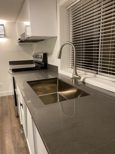 865 12Th Street E, North Vancouver, BC 