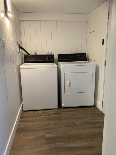 865 12Th Street E, North Vancouver, BC 