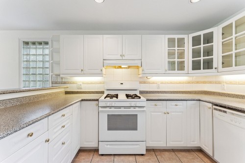 865 12Th Street E, North Vancouver, BC 