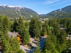 6252 Bishop Way  Whistler, BC V8E 0C6