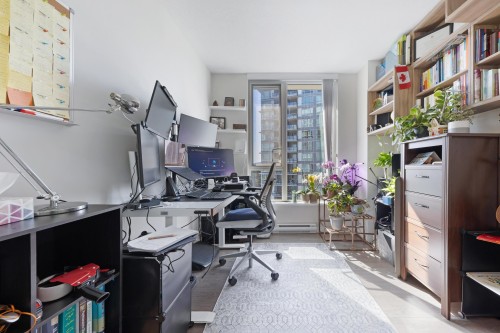 1705-3100 Windsor Gate, Coquitlam, BC 