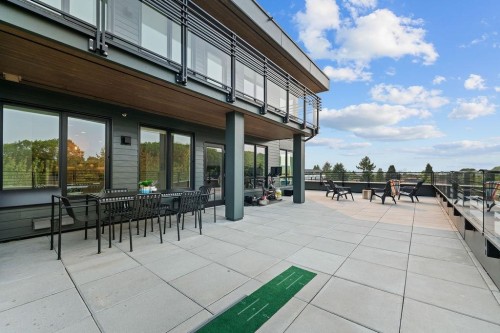 504-2450 Garden Drive, Vancouver, BC 