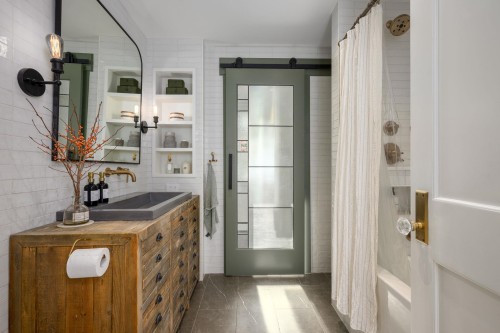 580 Ioco Road, Port Moody, BC 