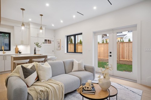 1917 3Rd Avenue, Vancouver, BC 