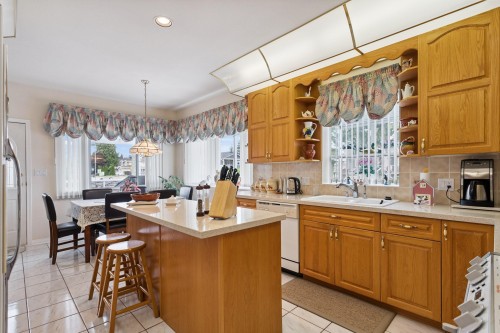 5889 Neville Street, Burnaby, BC 