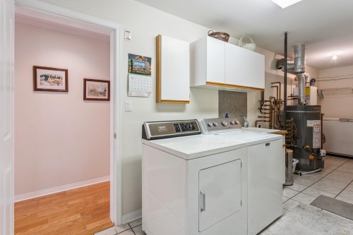 5889 Neville Street, Burnaby, BC 