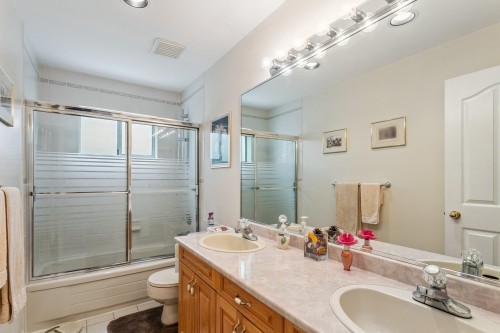 5889 Neville Street, Burnaby, BC 