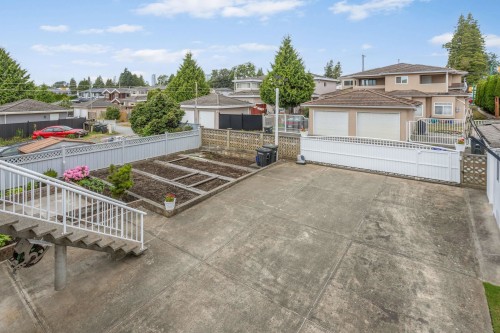 5889 Neville Street, Burnaby, BC 