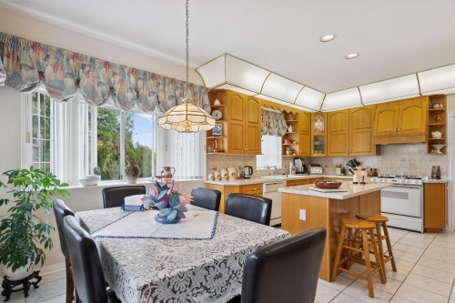 5889 Neville Street, Burnaby, BC 